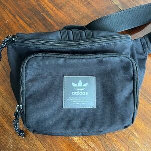 Adidas unisex Black Belt Bag